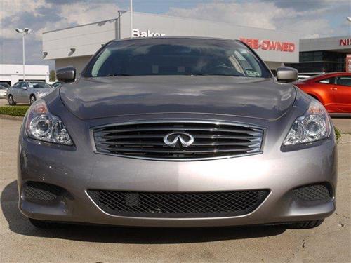 Infiniti G37 2008 photo 2