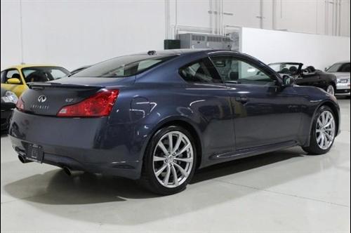 Infiniti G37 2008 photo 2