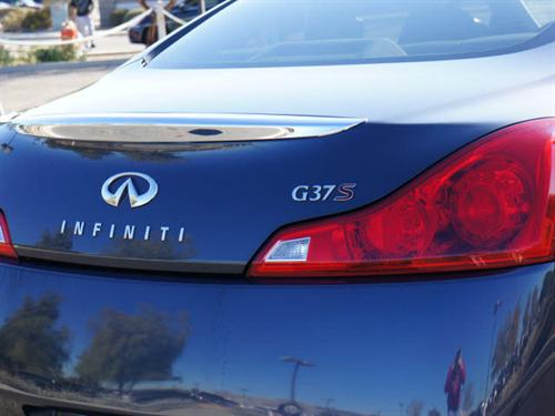 Infiniti G37 2008 photo 2