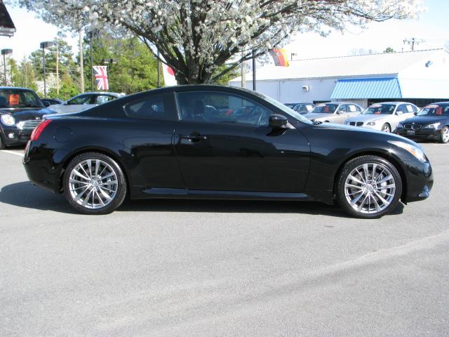 Infiniti G37 2008 photo 3
