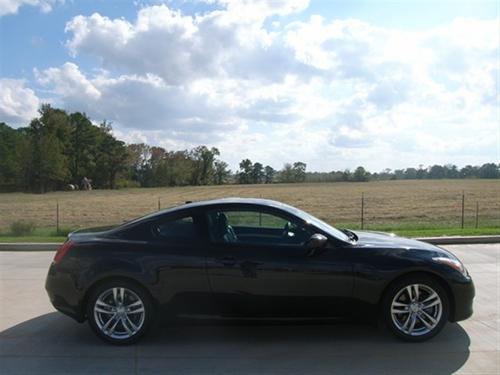 Infiniti G37 2008 photo 2