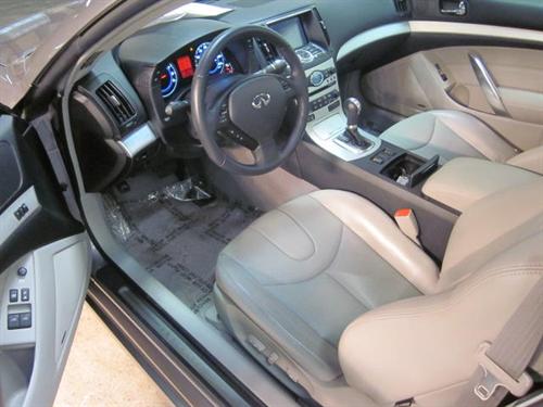 Infiniti G37 2008 photo 2