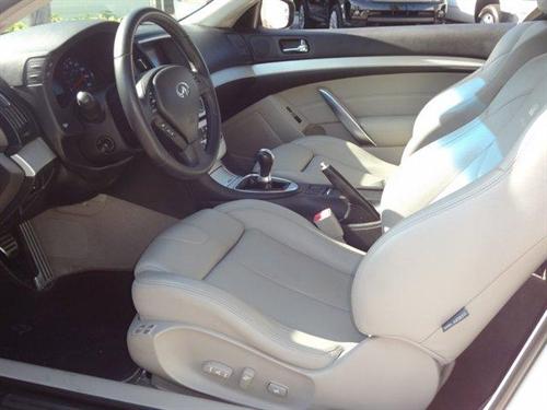 Infiniti G37 2008 photo 2