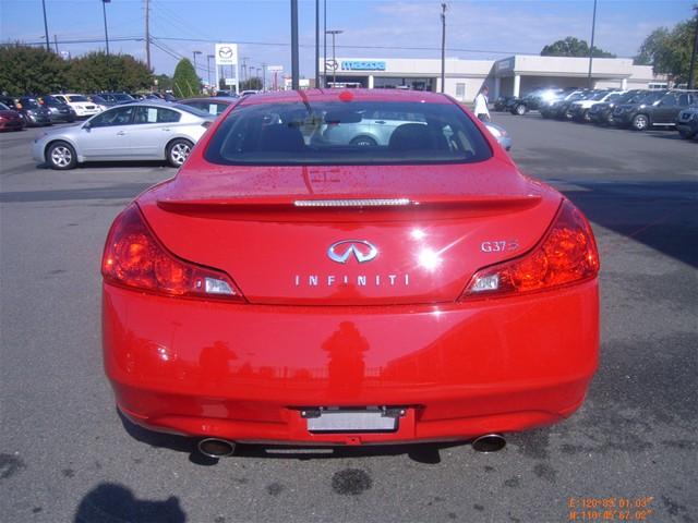 Infiniti G37 2008 photo 4