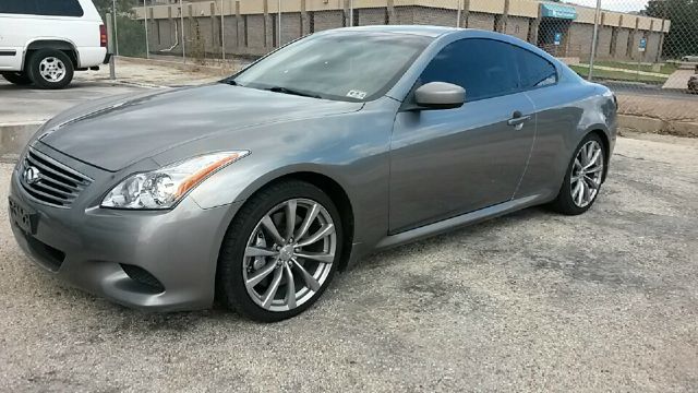 Infiniti G37 2008 photo 2
