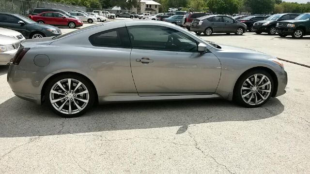 Infiniti G37 2008 photo 3