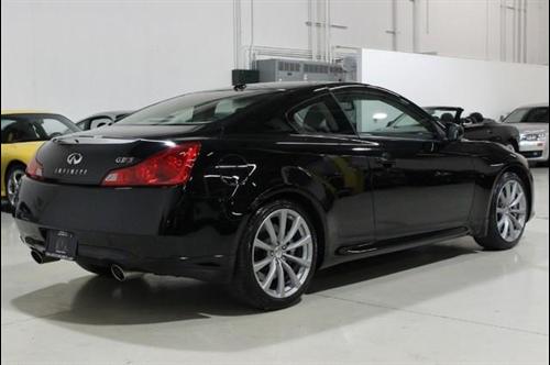 Infiniti G37 2008 photo 2