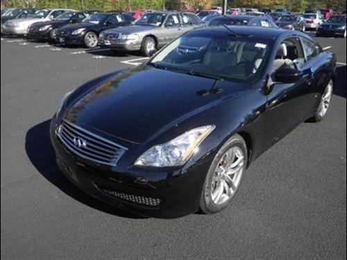 Infiniti G37 2008 photo 2