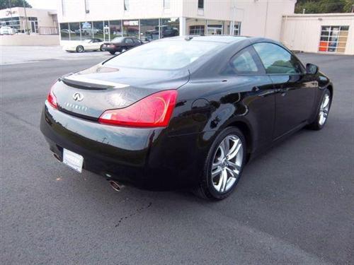 Infiniti G37 2008 photo 2