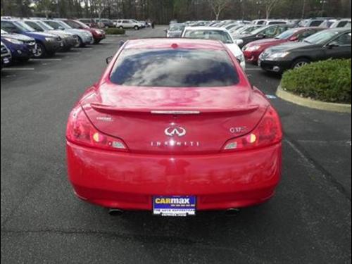 Infiniti G37 2008 photo 4