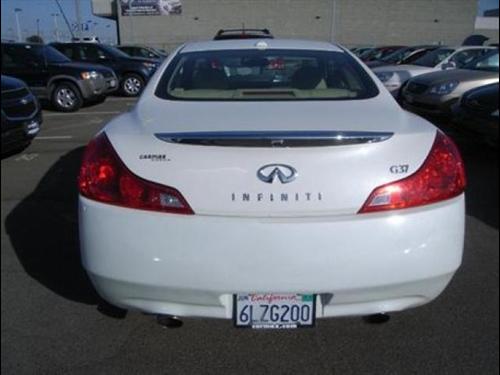 Infiniti G37 2008 photo 3