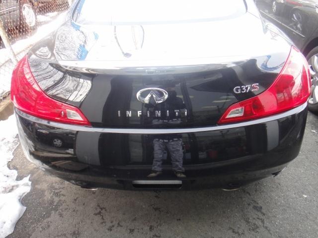 Infiniti G37 2008 photo 2