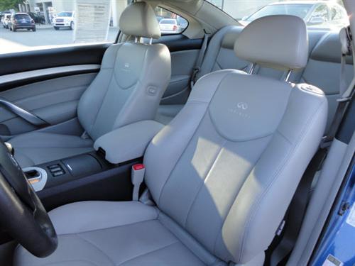 Infiniti G37 2008 photo 2