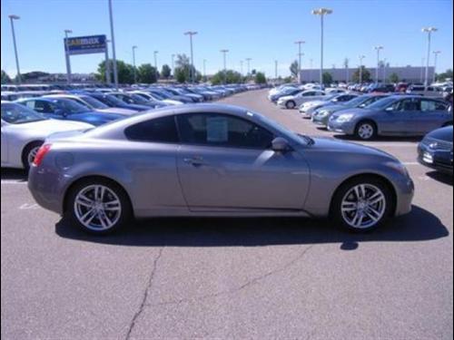 Infiniti G37 2008 photo 2