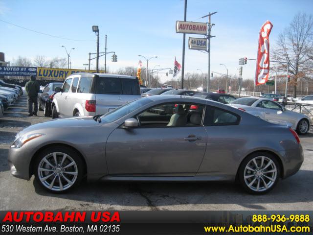 Infiniti G37 2008 photo 2
