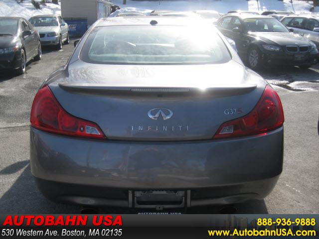 Infiniti G37 2008 photo 3