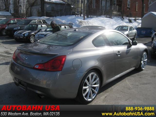 Infiniti G37 2008 photo 4