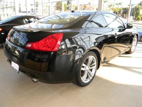 Infiniti G37 2008 photo 2