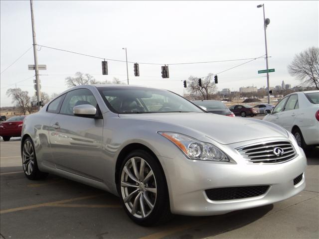 Infiniti G37 2008 photo 2