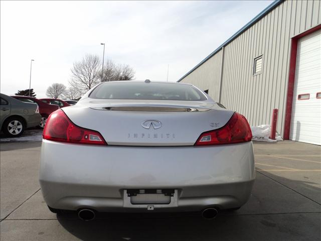 Infiniti G37 2008 photo 4
