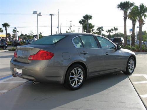 Infiniti G37 2009 photo 2