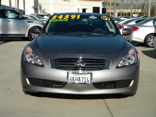 Infiniti G37 2009 photo 2