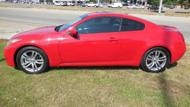 Infiniti G37 2009 photo 9