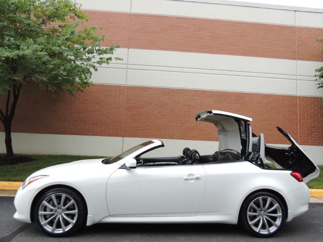 Infiniti G37 2009 photo 3