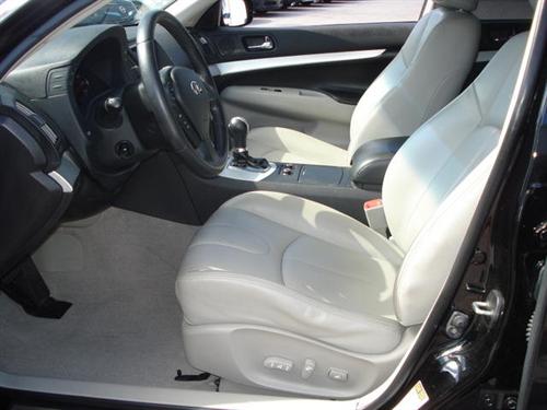 Infiniti G37 2009 photo 2