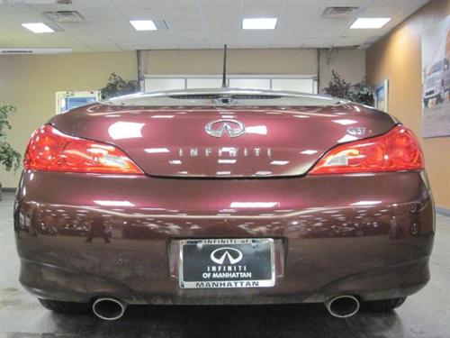 Infiniti G37 2009 photo 2