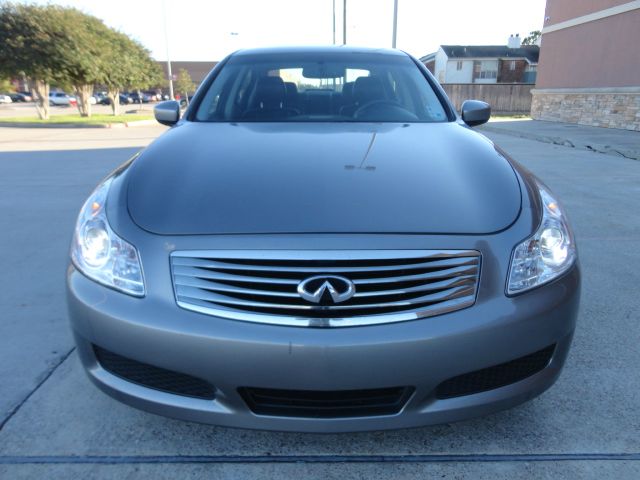 Infiniti G37 2009 photo 3