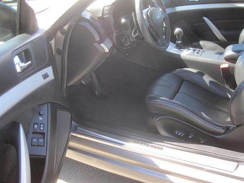 Infiniti G37 2009 photo 2