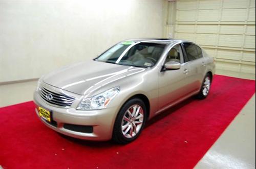 Infiniti G37 2009 photo 2
