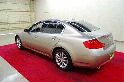 Infiniti G37 2009 photo 3
