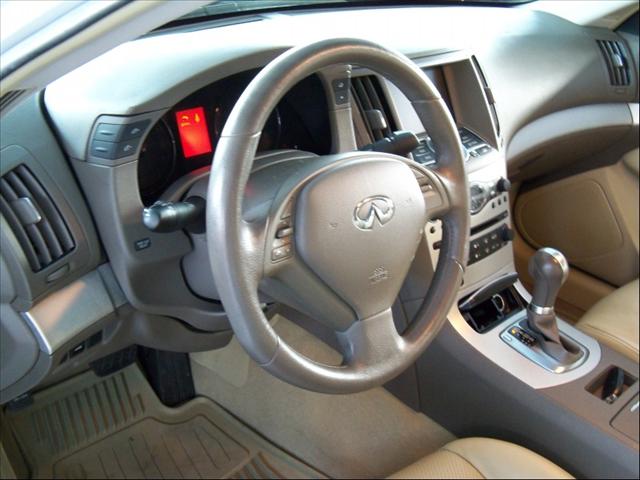Infiniti G37 2009 photo 3