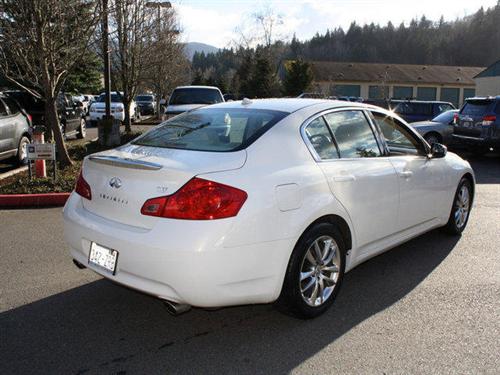 Infiniti G37 2009 photo 4