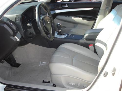 Infiniti G37 2009 photo 2