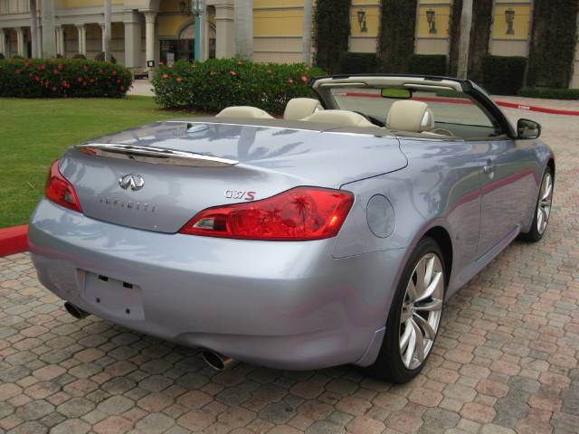 Infiniti G37 2009 photo 4