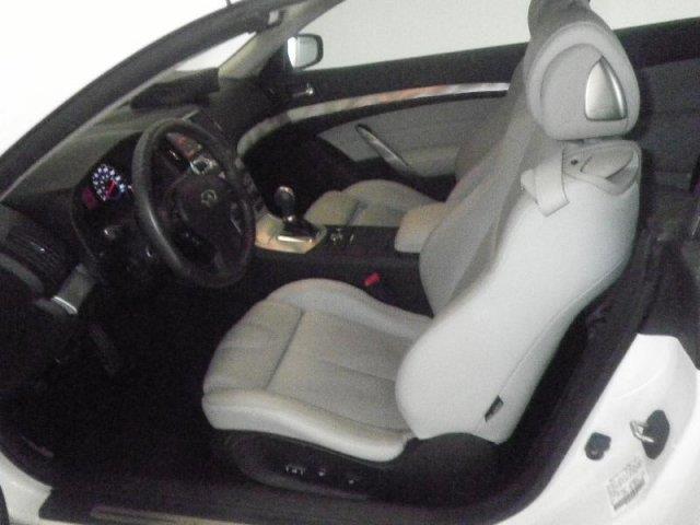Infiniti G37 2009 photo 3