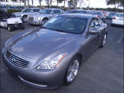 Infiniti G37 2009 photo 2