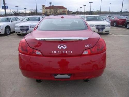 Infiniti G37 2009 photo 4