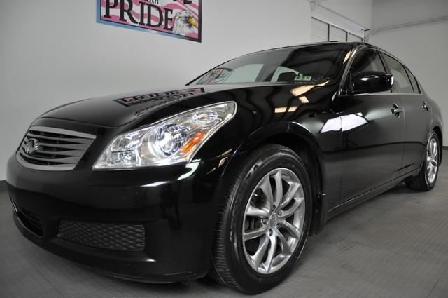 Infiniti G37 2009 photo 1