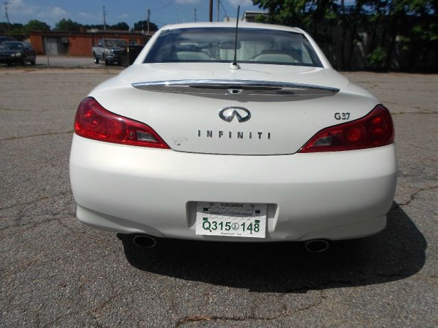 Infiniti G37 2006 Nissan SE Convertible