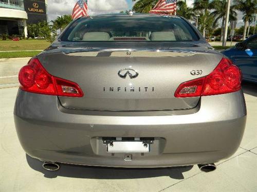 Infiniti G37 2009 photo 2