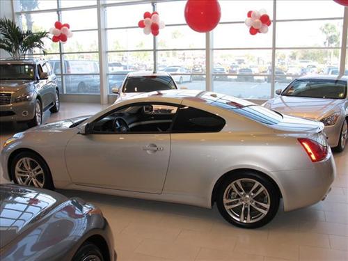 Infiniti G37 2009 photo 1