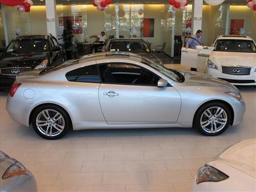 Infiniti G37 2009 photo 4
