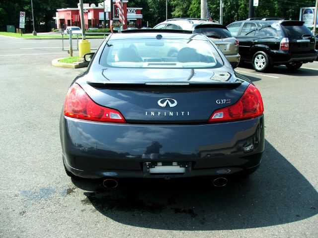 Infiniti G37 2009 photo 1