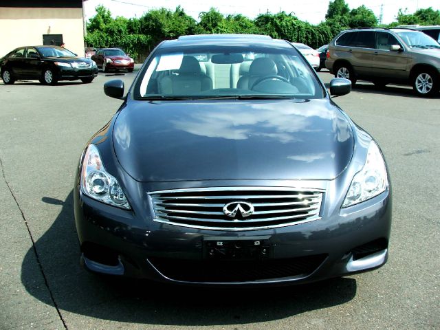 Infiniti G37 2009 photo 4