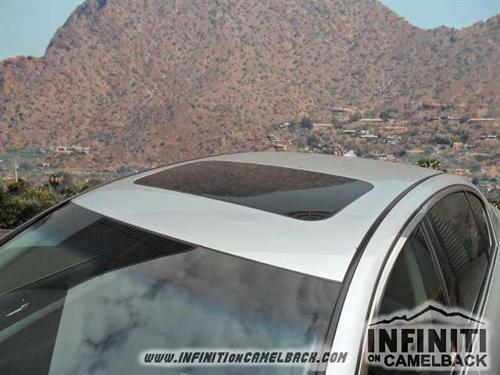 Infiniti G37 2009 photo 2