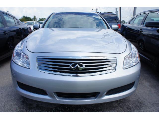 Infiniti G37 2009 photo 4